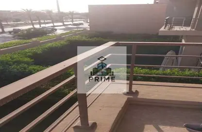 Apartment - 3 Bedrooms - 2 Bathrooms for sale in Moon Residences - Fifth Square - The 5th Settlement - New Cairo City - Cairo