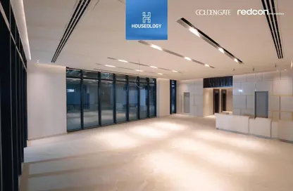 مساحات مكتبية - 2 غرف نوم - 2 حمامات للبيع في جولدن جيت - شارع التسعين الجنوبي - التجمع الخامس - مدينة القاهرة الجديدة - القاهرة