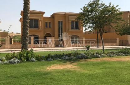 Villa - 5 - 6 for sale in Royal Meadows - Sheikh Zayed Compounds - Sheikh Zayed City - Giza