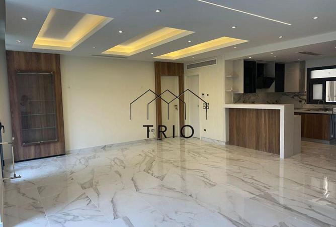 8403608 - Property Image 2