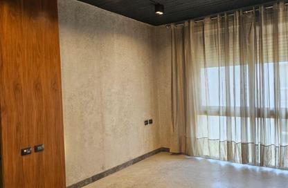 شقة - 2 - 3 للايجار في كمبوند بالم سبرينغز - طريق مصر اسكندرية الصحراوي - الجيزة