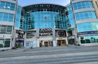 مطعم - استوديو - 2 حمامات للبيع في كارجو مول - شارع الشباب - الشيخ زايد - الجيزة