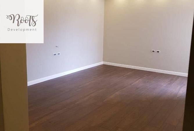 98823411 - Property Image 3