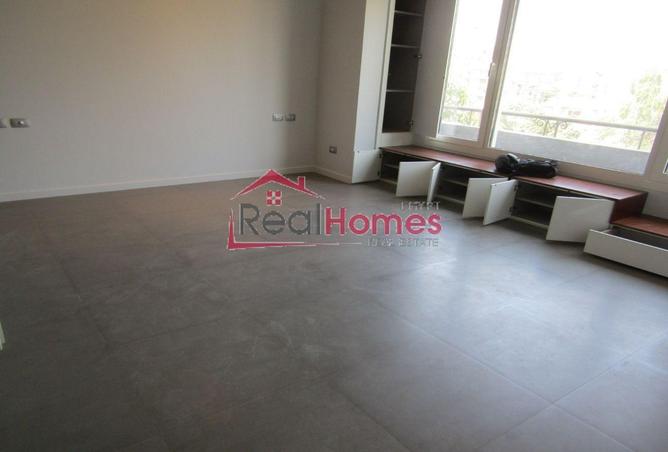 8184643 - Property Image 2