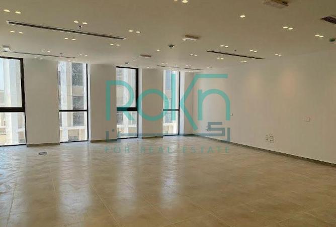 101786013 - Property Image 3