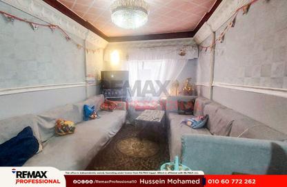 Apartment - 3 Bedrooms - 1 Bathroom for sale in Zein Al Abdeen St. - Moharam Bek - Hay Wasat - Alexandria