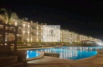 Chalet - 2 Bedrooms - 1 Bathroom for sale in Lasirena Palm Beach - Al Ain Al Sokhna - Suez