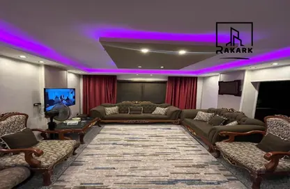 Apartment - 3 Bedrooms - 1 Bathroom for rent in Sayed Zakaria St. - Sheraton Al Matar - El Nozha - Cairo