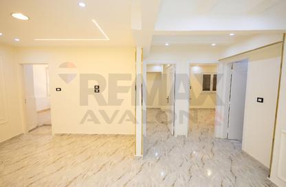 Apartment - 3 Bedrooms - 1 Bathroom for sale in Miami - Hay Awal El Montazah - Alexandria Apartment - 3 Bedrooms - 1 Bathroom for sale in Miami - Hay Awal El Montazah - Alexandria