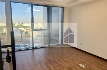 Office Space - 3 Bedrooms - 2 Bathrooms for rent in Hyde Park Business District Mall - South Teseen St. - The 5th Settlement - New Cairo City - Cairo
