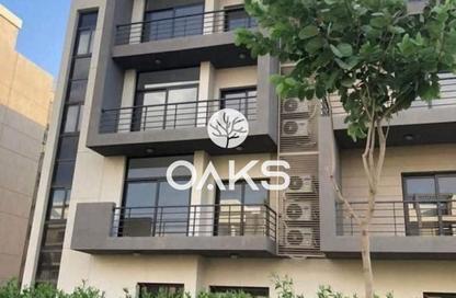 Apartment - 3 Bedrooms - 3 Bathrooms for sale in Moon Residences - Fifth Square - The 5th Settlement - New Cairo City - Cairo