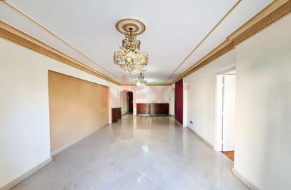 Apartment - 3 Bedrooms - 2 Bathrooms for sale in Sadek Al Dirani St. - Roushdy - Hay Sharq - Alexandria