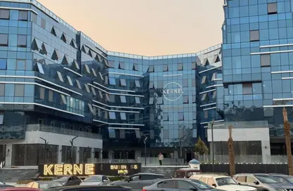 عيادة - 6 غرف نوم - 3 حمامات للايجار في مركز أعمال كيرنيل - شارع التسعين الشمالي - التجمع الخامس - مدينة القاهرة الجديدة - القاهرة