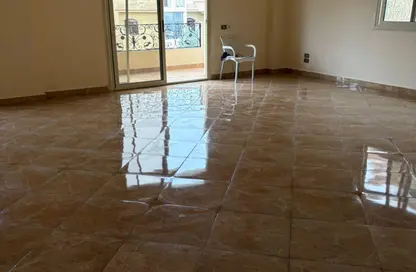 Apartment - 3 Bedrooms - 2 Bathrooms for rent in Farid Al Atrash St. - The 1st Settlement - New Cairo City - Cairo