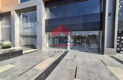 Shop - Studio - 2 Bathrooms for rent in One Golden Square Mall - The 5th Settlement - New Cairo City - Cairo