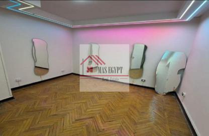 Office Space - 3 Bedrooms - 2 Bathrooms for rent in Gameat Al Dewal Al Arabeya St. - Mohandessin - Giza