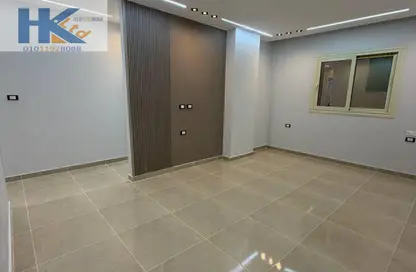 شقة - 3 غرف نوم - 2 حمامات للبيع في البوابة الرابعة القديمة - حورس - حدائق الاهرام - الجيزة