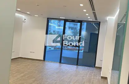 مساحات مكتبية - استوديو - 2 حمامات للايجار في مول هايد بارك بيزنس - شارع التسعين الجنوبي - التجمع الخامس - مدينة القاهرة الجديدة - القاهرة