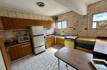 Apartment - 2 Bedrooms - 1 Bathroom for rent in Al Hegaz St. - Roxy - Heliopolis - Masr El Gedida - Cairo