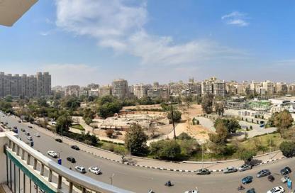 Apartment - 2 Bedrooms - 1 Bathroom for rent in Al Hegaz St. - Roxy - Heliopolis - Masr El Gedida - Cairo