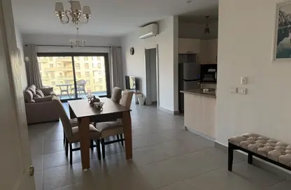 شقة - 2 غرف نوم - 2 حمامات للبيع في كمبوند البروج - كمبوندات الشروق - مدينة الشروق - القاهرة