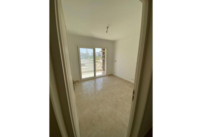 98814894 - Property Image 2