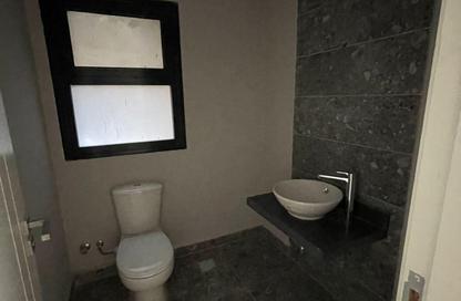 Apartment - 3 Bedrooms - 3 Bathrooms for sale in Village West - Sheikh Zayed Compounds - Sheikh Zayed City - Giza