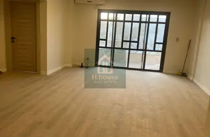 شقة - 2 غرف نوم - 2 حمامات للايجار في شارع طلعت مصطفي - الرحاب المرحلة الخامسة - الرحاب - مدينة القاهرة الجديدة - القاهرة