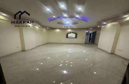 شقة - 3 غرف نوم - 2 حمامات للايجار في شارع صلاح سالم - روكسي - مصر الجديدة - القاهرة