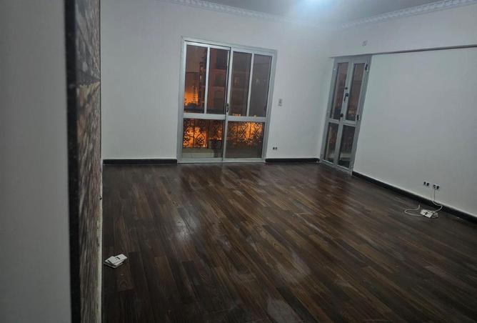 8718937 - Property Image 3