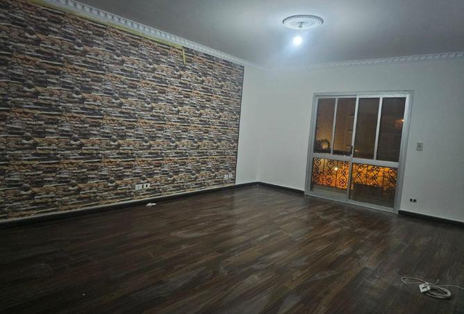 8718937 - Property Image 2