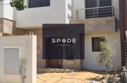 Townhouse - 3 Bedrooms - 3 Bathrooms for sale in Hyde Park - New Cairo City - Cairo