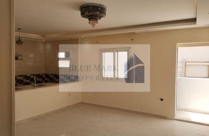 Apartment - 2 Bedrooms - 2 Bathrooms for sale in Al Shorouk Road - 1st Neighborhood - 8th District - Shorouk City - Cairo