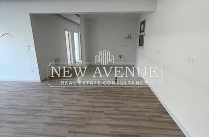 Apartment - 3 Bedrooms - 2 Bathrooms for sale in El Patio Oro - 5th Settlement Compounds - The 5th Settlement - New Cairo City - Cairo
