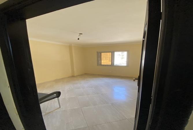 8403884 - Property Image 3