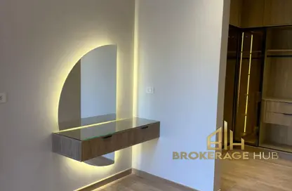 شقة - 2 غرف نوم - 2 حمامات للايجار في مون ريزيدنس - فيفث سكوير - التجمع الخامس - مدينة القاهرة الجديدة - القاهرة