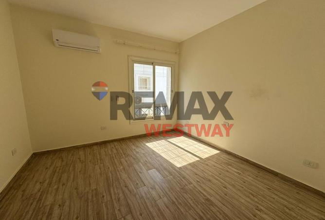 74583311 - Property Image 3