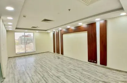 مساحات مكتبية - 2 غرف نوم - 2 حمامات للبيع في شارع التسعين الشمالي - التجمع الخامس - مدينة القاهرة الجديدة - القاهرة