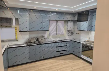 Apartment - 4 Bedrooms - 3 Bathrooms for rent in Stone Residence - 5th Settlement Compounds - The 5th Settlement - New Cairo City - Cairo