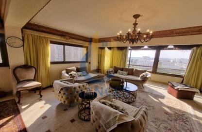 Apartment - 4 Bedrooms - 3 Bathrooms for sale in Misr Helwan Agriculture Road - Maadi - Hay El Maadi - Cairo