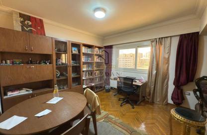 Apartment - 2 Bedrooms - 2 Bathrooms for sale in 10th Sector - Zahraa El Maadi - Hay El Maadi - Cairo