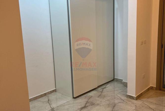 98823486 - Property Image 3