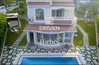 Villa - 5 Bedrooms - 5 Bathrooms for rent in Zayed 2000 - 4th District - Sheikh Zayed City - Giza