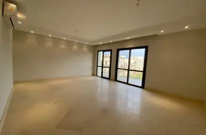 شقة - 3 غرف نوم - 3 حمامات للايجار في ذا كورت ياردز - كمبوندات الشيخ زايد - الشيخ زايد - الجيزة