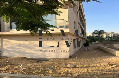 Apartment - 3 Bedrooms - 3 Bathrooms for sale in Galleria Moon Valley - South Investors Area - New Cairo City - Cairo