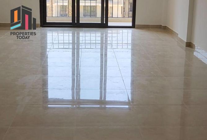 70100683 - Property Image 3