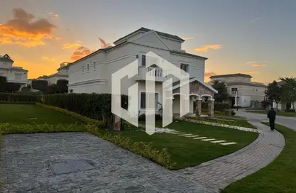 Villa - 3 Bedrooms - 5 Bathrooms for rent in Landmark Village - Ext North Inves Area - New Cairo City - Cairo