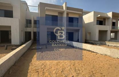 Townhouse - 3 Bedrooms - 3 Bathrooms for sale in Cluster 18 - Hyde Park - New Cairo City - Cairo