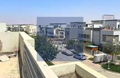 Townhouse - 3 Bedrooms - 3 Bathrooms for sale in Cluster 18 - Hyde Park - New Cairo City - Cairo