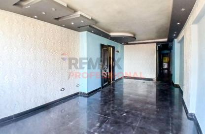 Apartment - 2 Bedrooms - 1 Bathroom for sale in Omar Lotfy St. - Sporting - Hay Sharq - Alexandria Apartment - 2 Bedrooms - 1 Bathroom for sale in Omar Lotfy St. - Sporting - Hay Sharq - Alexandria